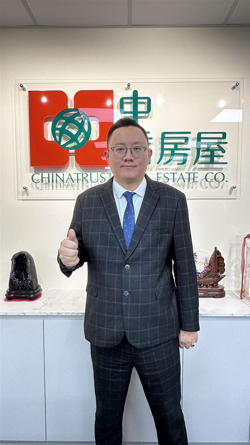 中信房屋樹林加盟店江店長帶領團隊善用總部提供的數據分析與市場趨勢提升銷售